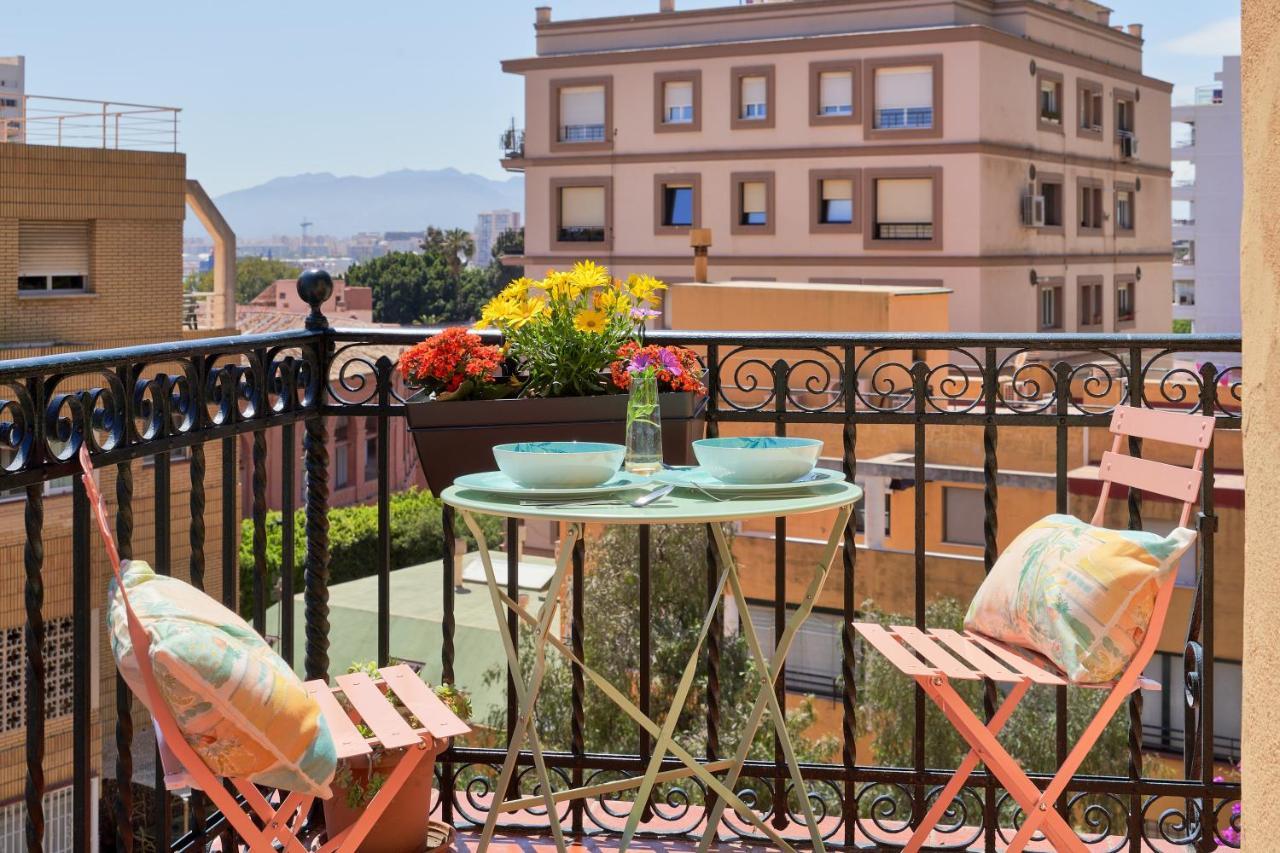 Villa Rosita Suites En Playa De La Malagueta Con Terraza Malaga Exterior photo