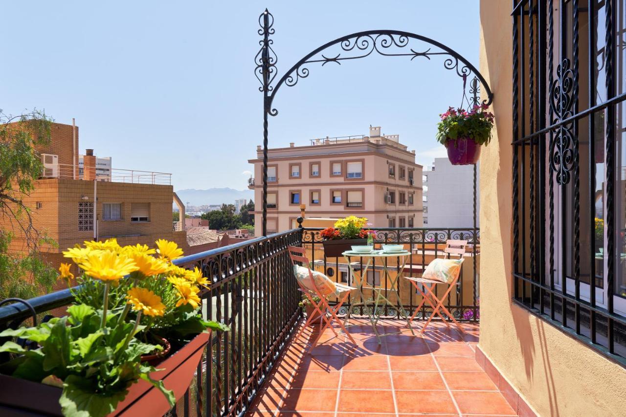 Villa Rosita Suites En Playa De La Malagueta Con Terraza Malaga Exterior photo